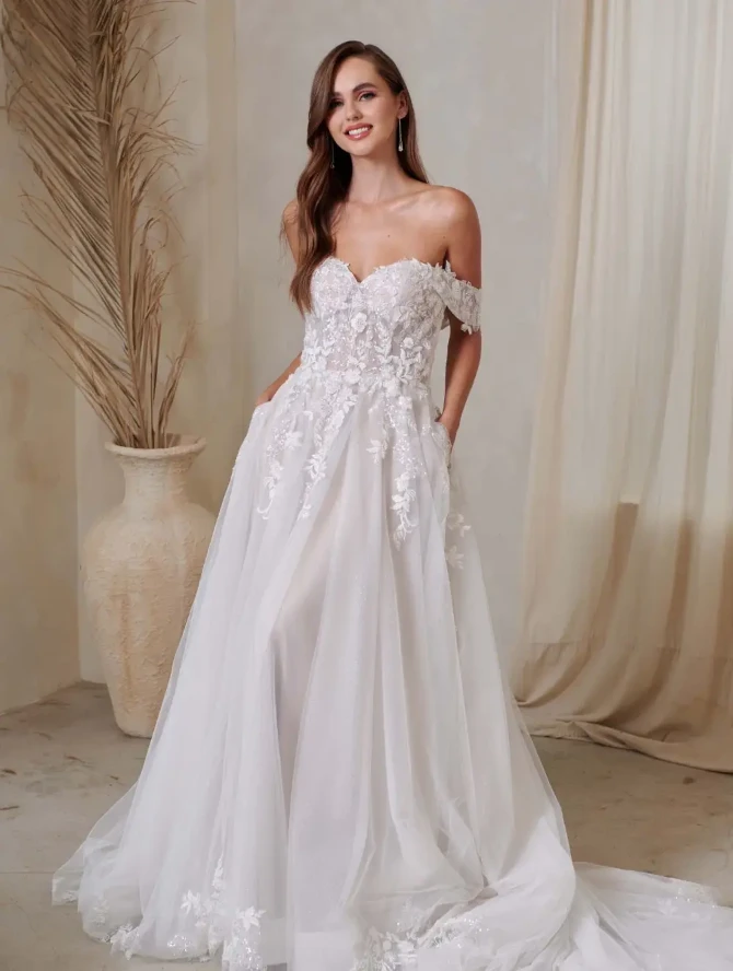 SERENE BY MADI LANE | LUV Bridal - Max | Luv Bridal